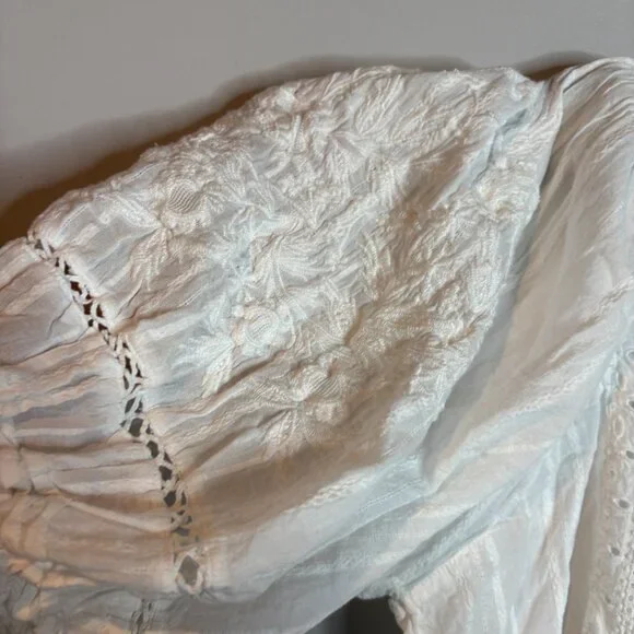 Sundance white eyelet bishop sleeve blouse - Picture 4 of 7